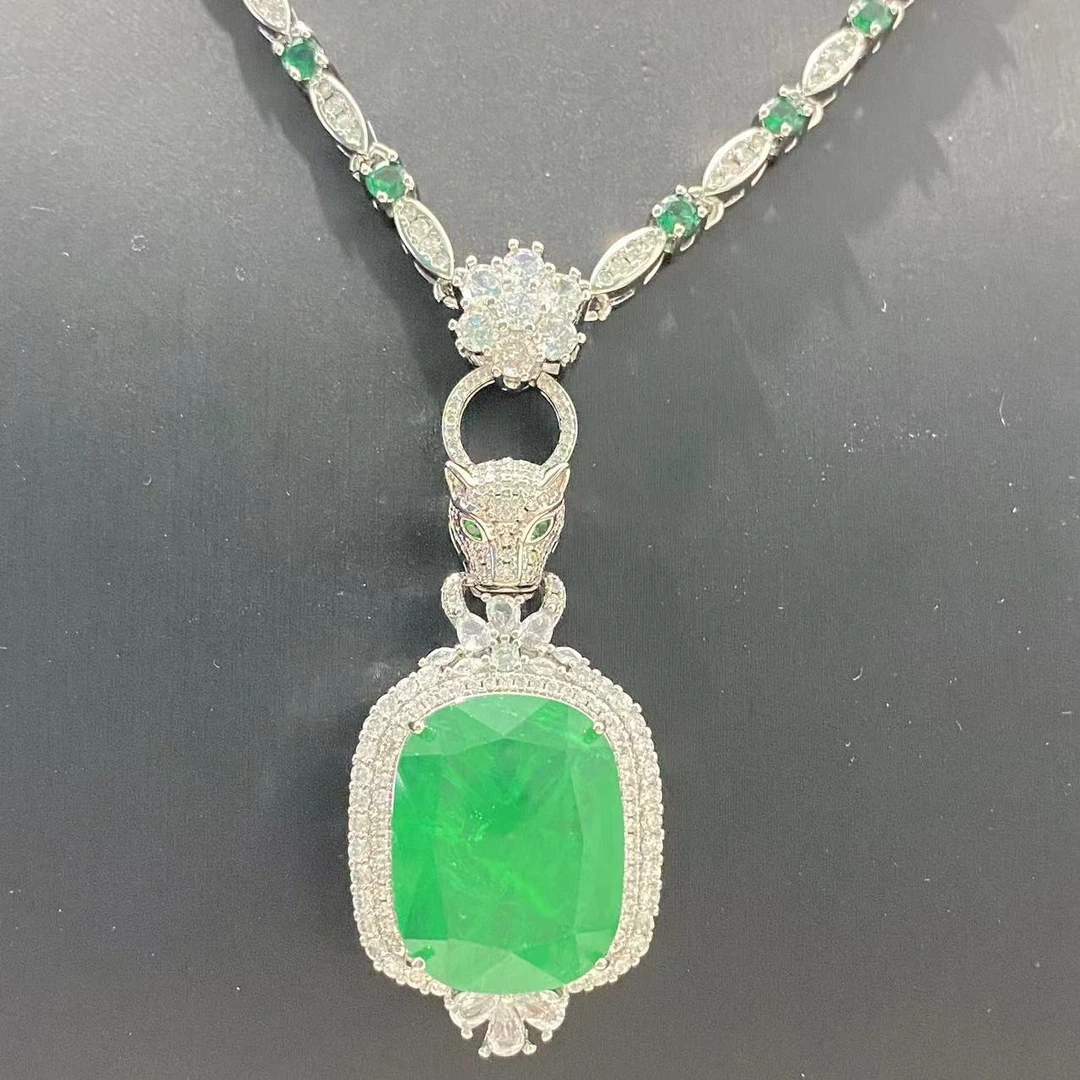 吊坠  时尚轻奢经典百搭气质吊坠B019