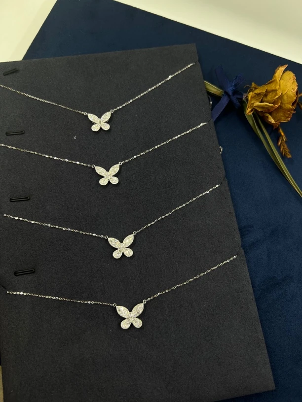 18K金钻石蝴蝶套链项链仙女时尚气质百搭真金坠链简约多样性发一