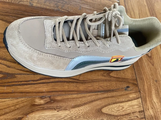 新款劳保鞋男防砸防刺穿软底耐磨防臭轻便透气工地工作安全鞋