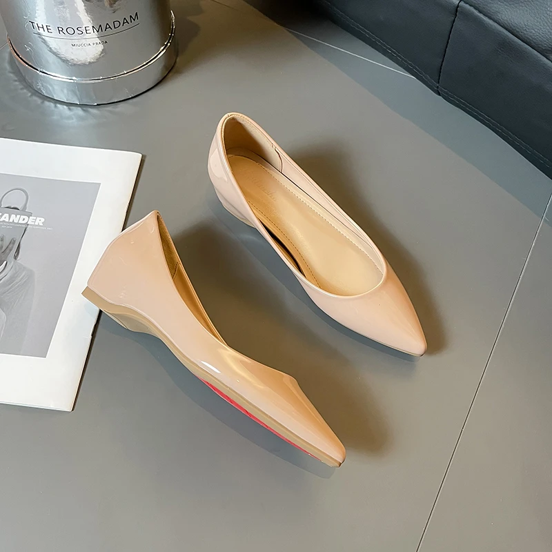 2024秋新款小个子内增高单鞋女极简风漆皮尖头浅口休闲鞋红色婚鞋