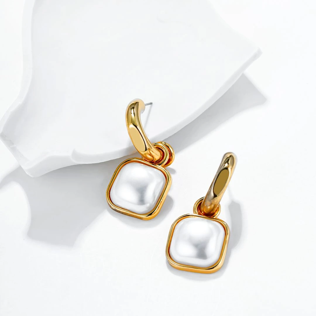 铜合金耳饰 法式气质百搭简约精美【8151】