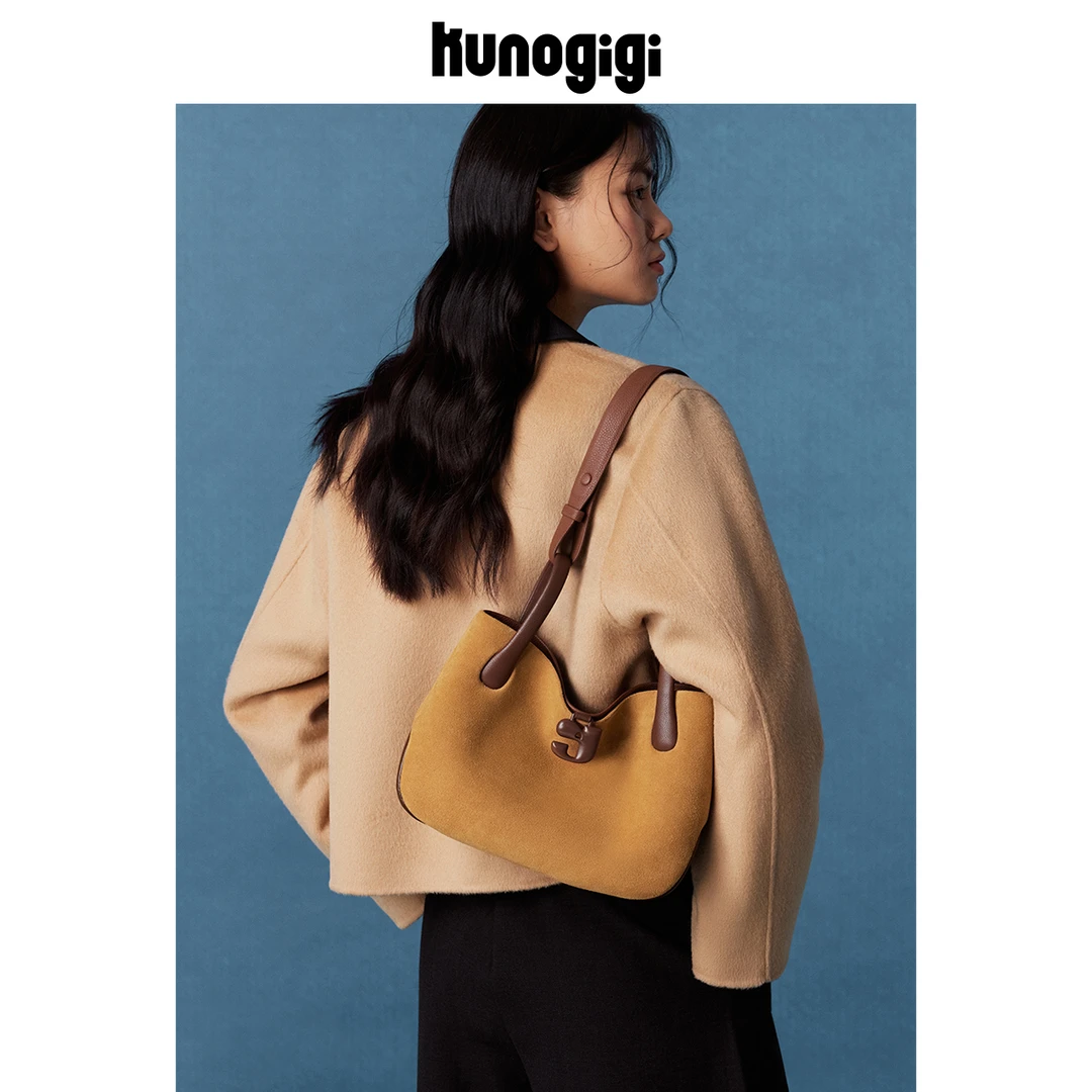 Kunogigi/古良吉吉猪猪hobo单肩斜挎包包绒面可可棕夏日出行