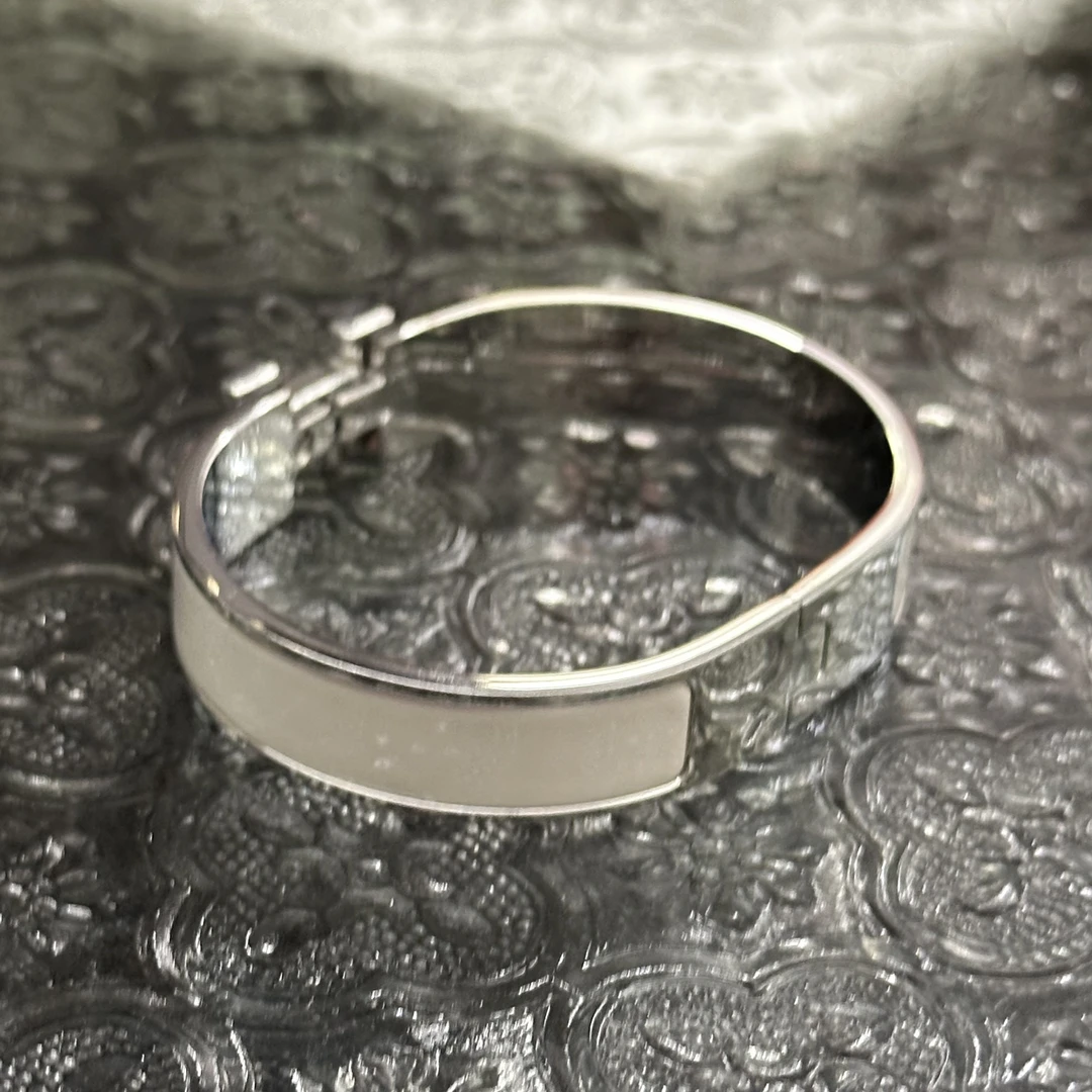 钛钢手镯 高级感宽版H字母手镯-66226