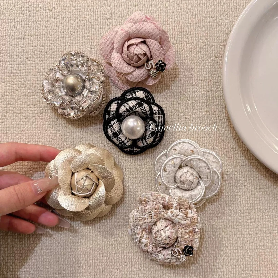 铜布艺胸针 法式小香风山茶花胸针女高级感时尚气质别针高端配饰