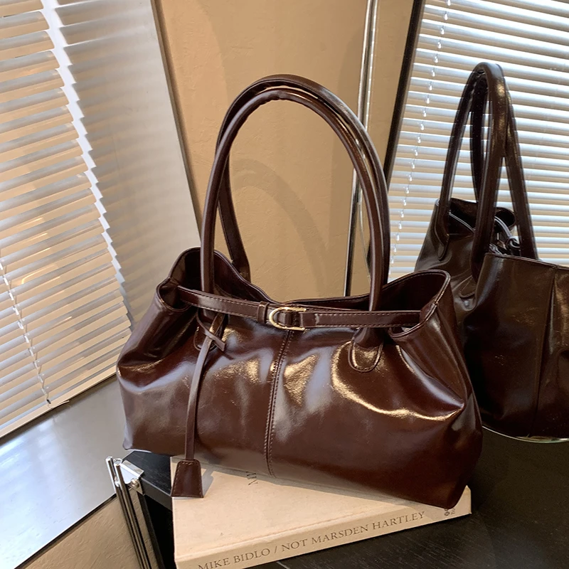 复古大容量包包女款新款爆款秋冬季百搭单肩腋下流行大学生托特包