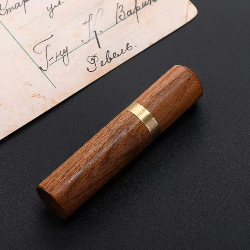 花梨木牙签针筒一个