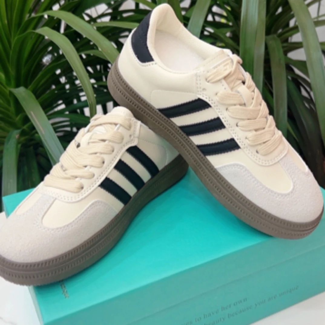 1–767时尚休闲鞋女款