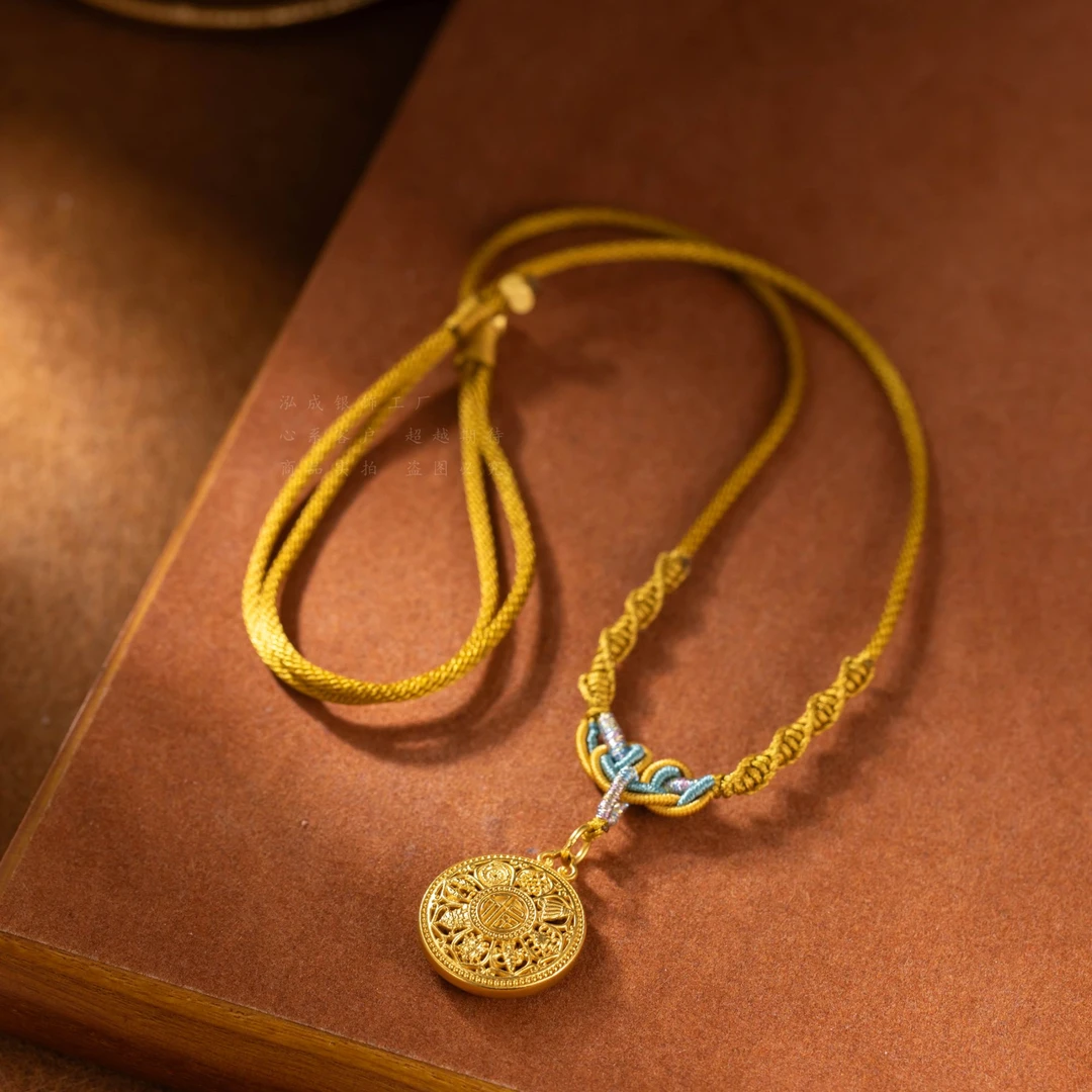 吊坠足银 八宝福牌大古法金店同款金色时尚复古手工编织编绳挂坠