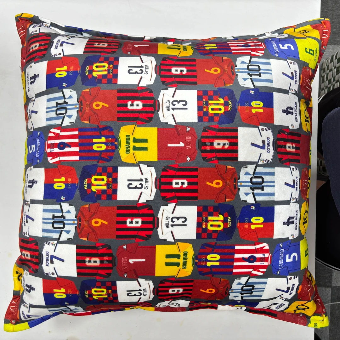 足球周边休闲单人抱枕