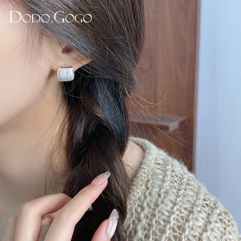 DODOGOGO 合金耳饰 气质时尚百搭复古法式小众简约拉丝耳环