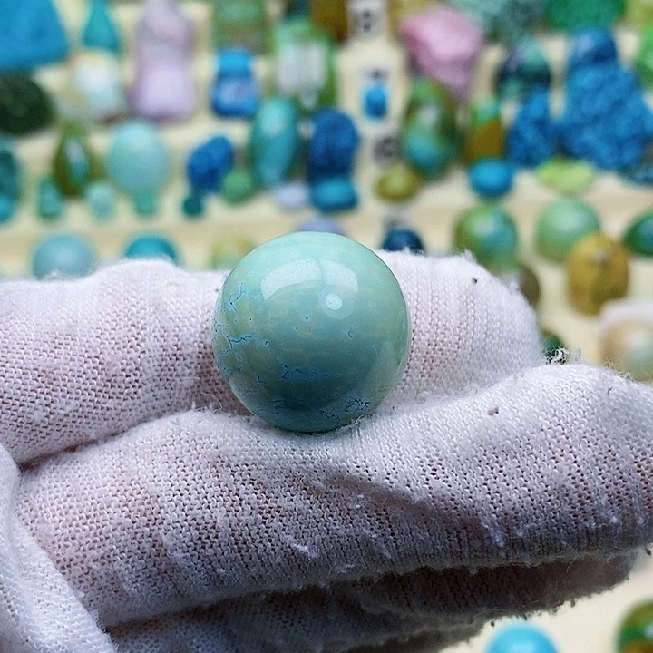 绿松石配饰未镶嵌