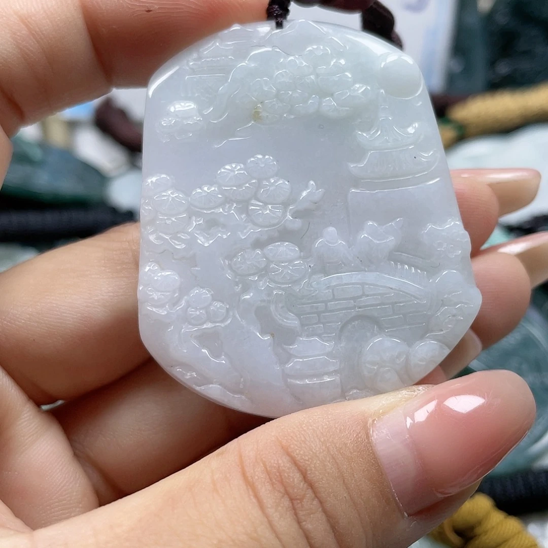 翡翠颈饰未镶嵌翡翠