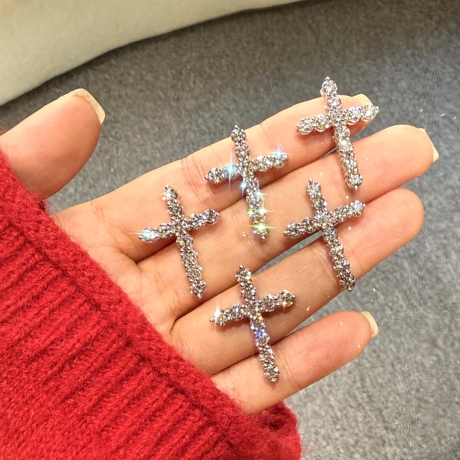 QANNA【2克拉】【十字架】18K金豪华钻石吊坠（不含链）AY多样性发其一