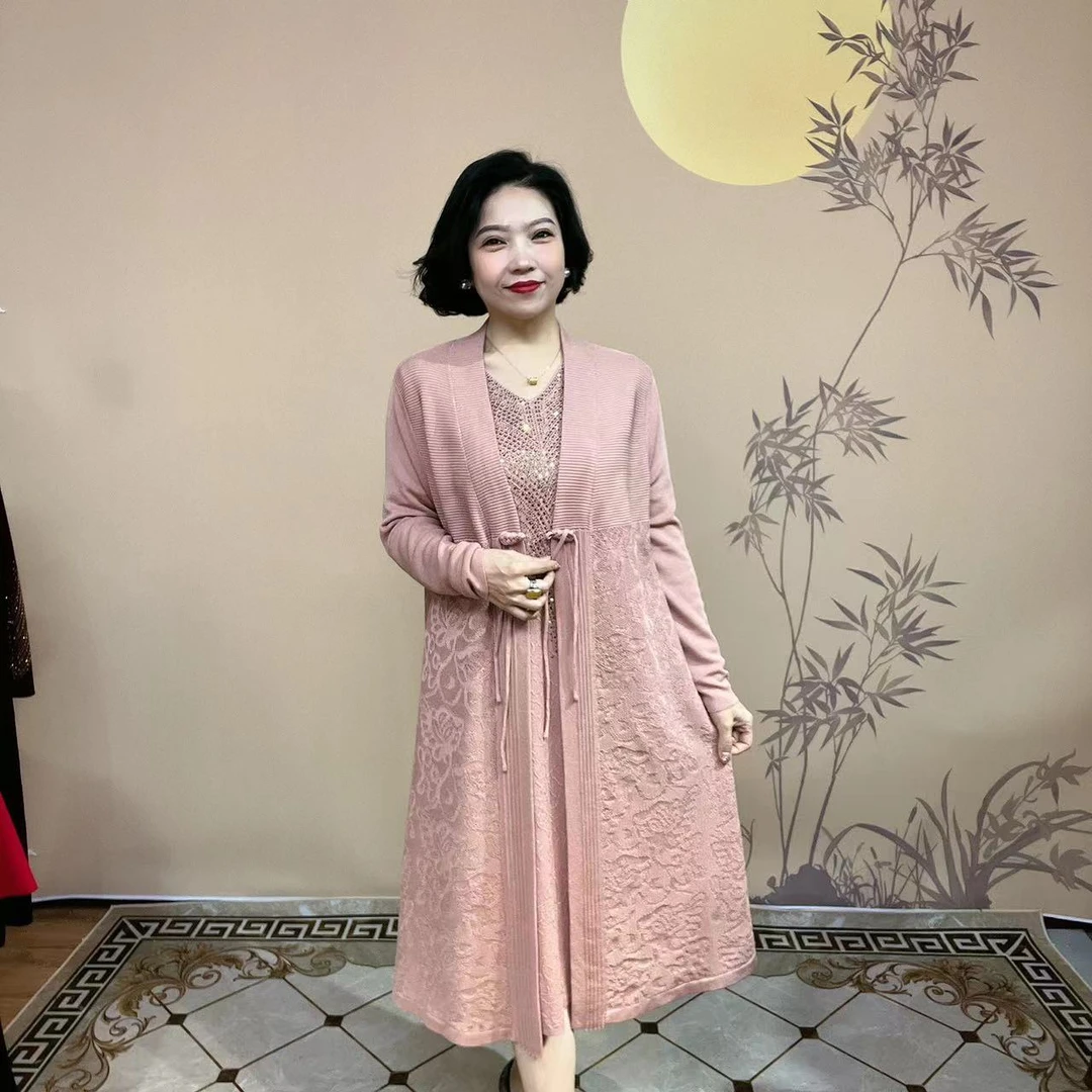 9019【辰诗娜娜】秋季女士气质针织洋气显瘦中老年时尚感百搭长外披