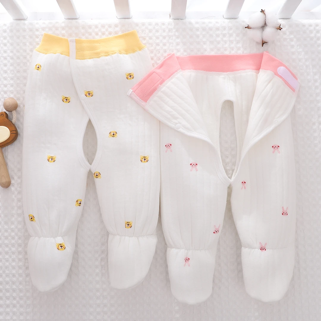 新生婴儿儿连脚保暖裤秋冬季夹棉0一3月宝宝开裆薄夹棉包脚裤59码