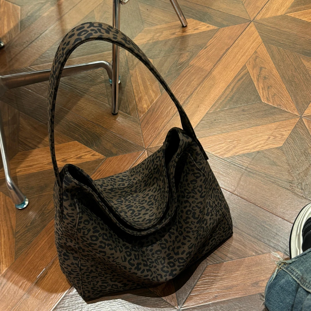 豹纹包包女大容量2024新款秋冬百搭帆布单肩购物袋上课通勤托特包