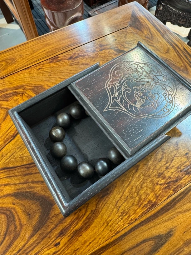沉香手串黑奇楠带嵌银丝方盒2.0