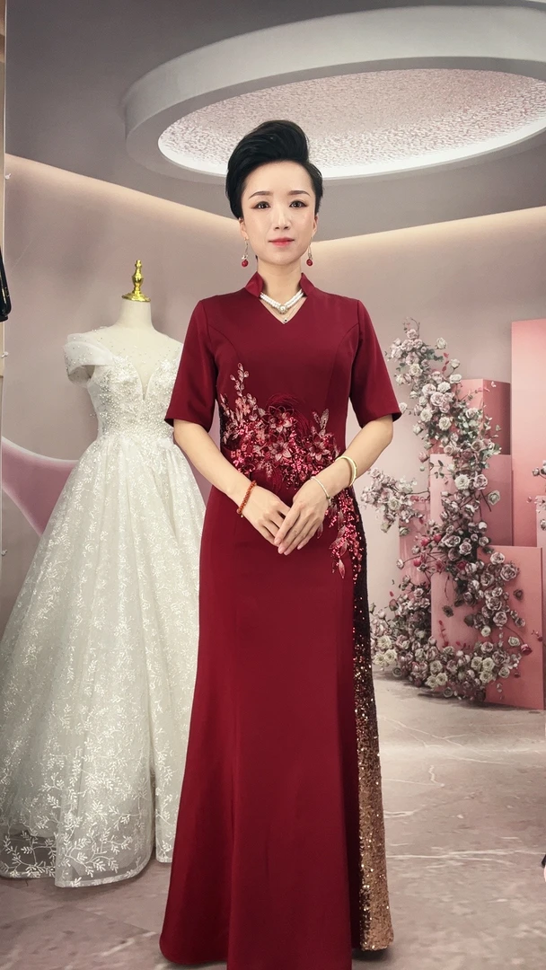2025春夏新款喜婆婆妈妈装礼服参加婚礼主持酒红色演出连衣裙