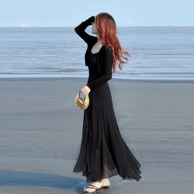 气质连衣裙女2024年夏季新款洋气减龄冰丝防晒针织吊带长裙两件套