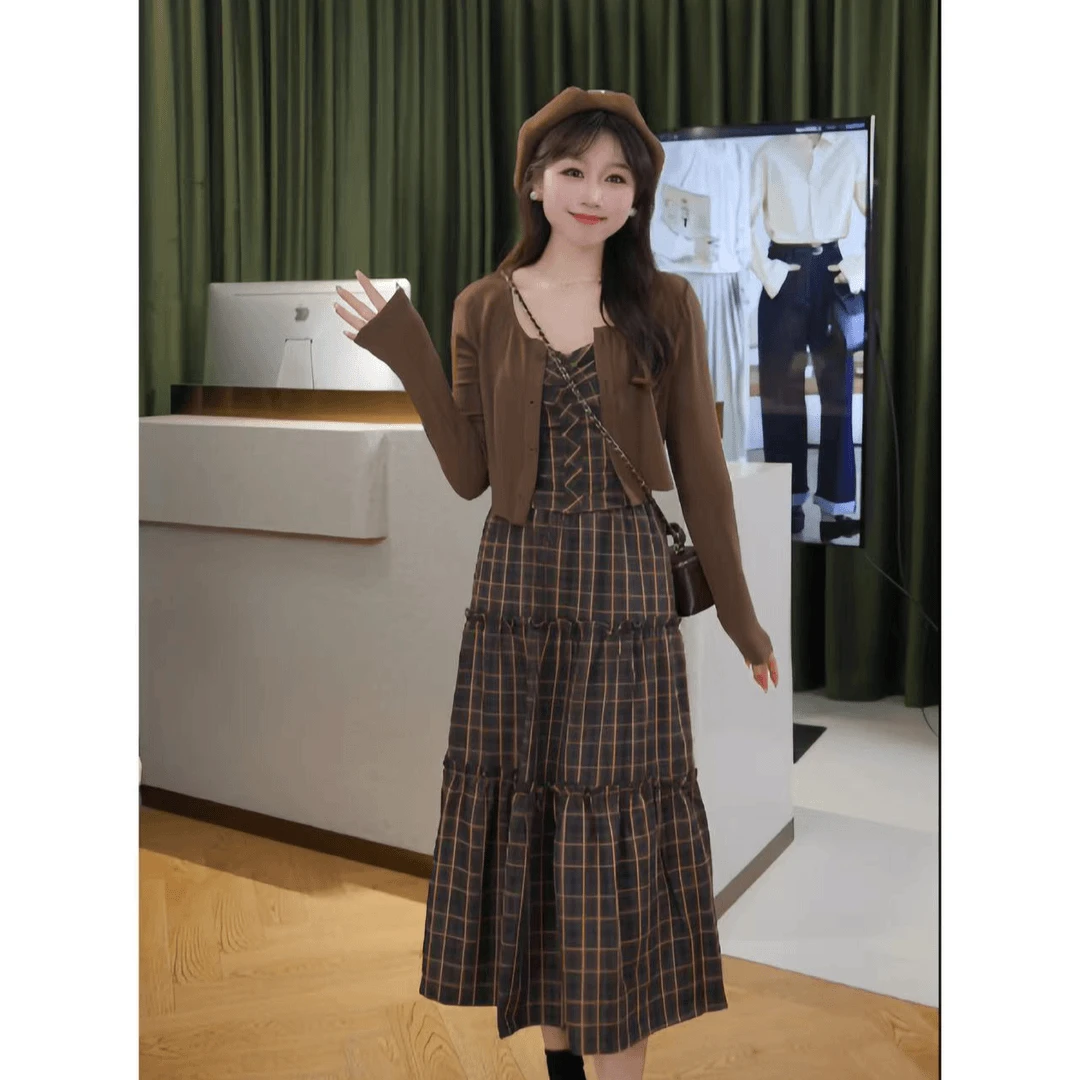 2024秋季新款三件套装小众收腰格纹减龄洋气休闲连衣裙