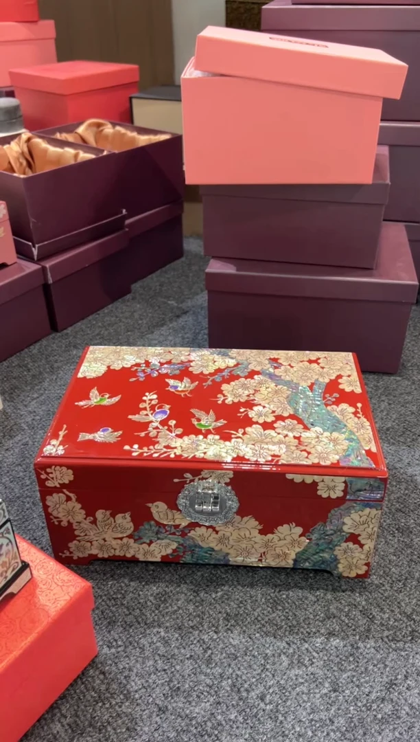 【闪购商品】大容量喜上眉梢鱼锁款·弘贝雅螺钿漆器