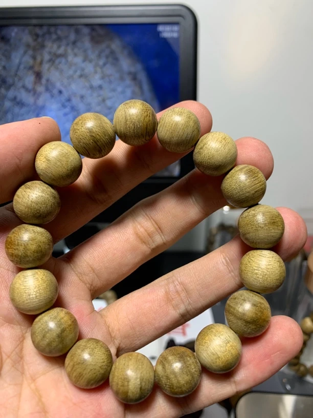 东马天然野沉香1.3手串