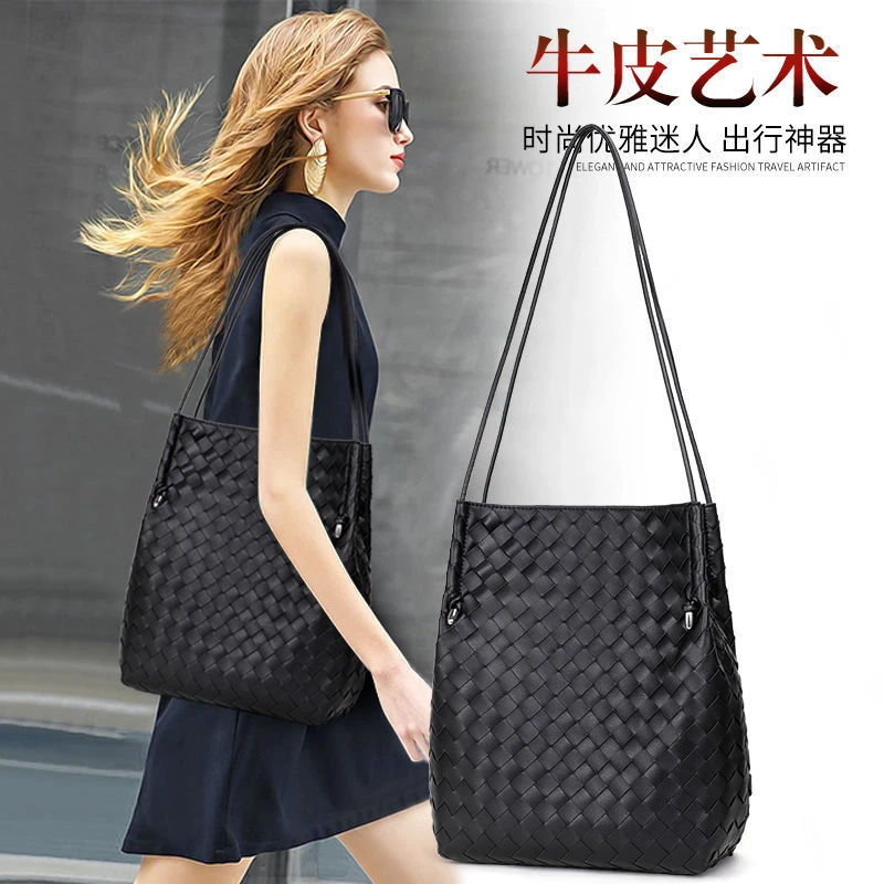 2024新款时尚牛皮编织腋下包百搭大容量真皮水桶包大包托特单肩包