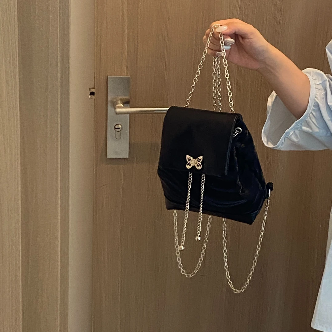 Y2K链条甜酷辣妹蝴蝶双肩包女2024新款高级感黑色小背包