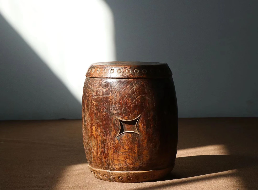 文房陈设  圆形绣墩