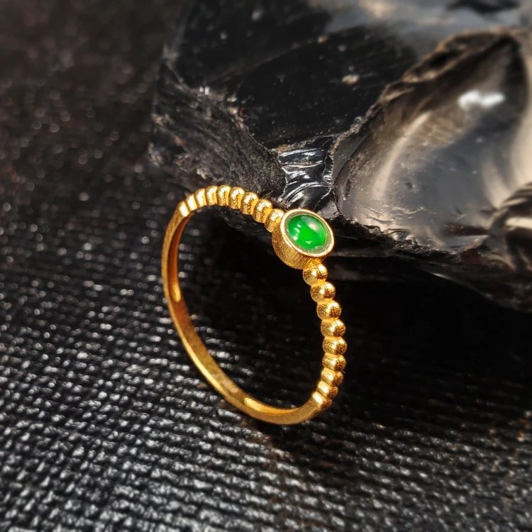 18K金翡翠豆豆戒指 G4425