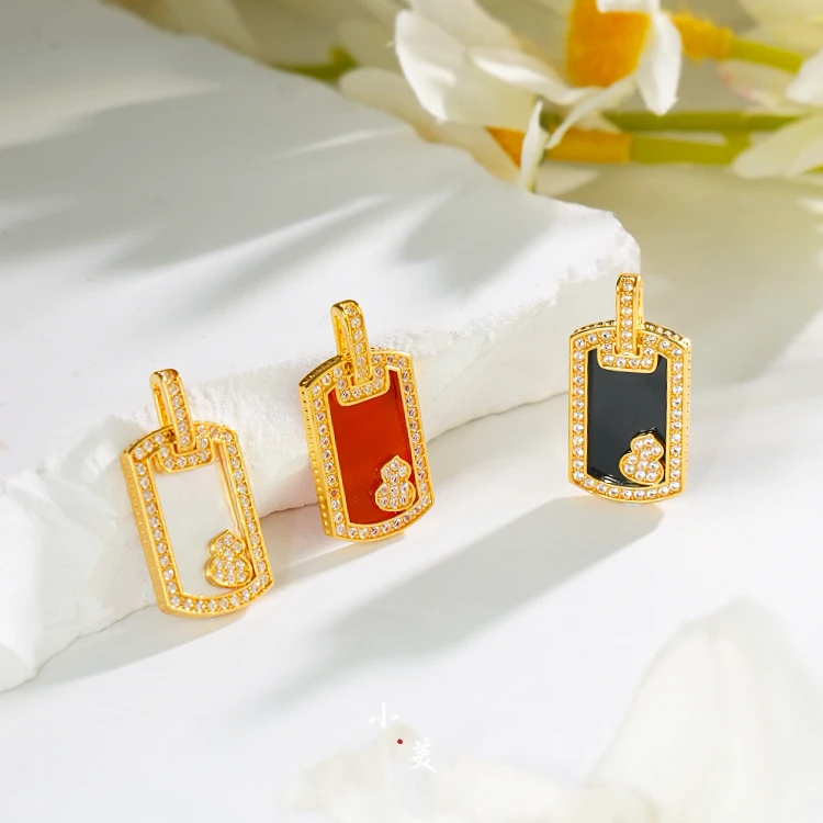 18K金葫芦方牌吊坠（多样性发其一）G8617