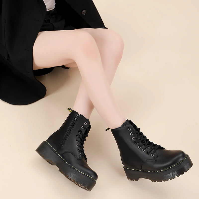 厚底马丁靴女2025年冬季新款八孔真皮保暖短靴经典增高靴子