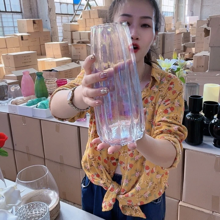 七彩色玻璃花瓶布灵的