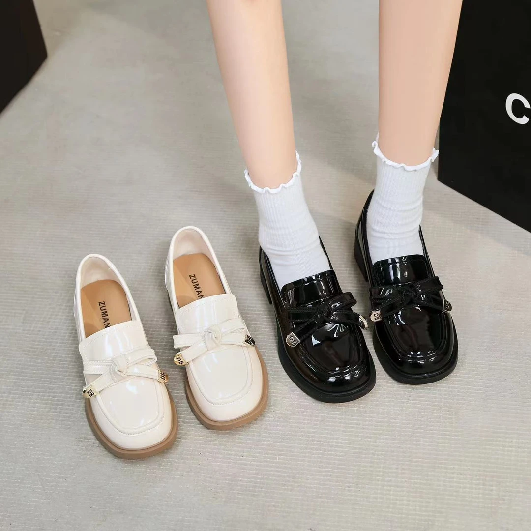 春季新款时尚百搭粗跟复古英伦风方头学院厚底乐福鞋246001