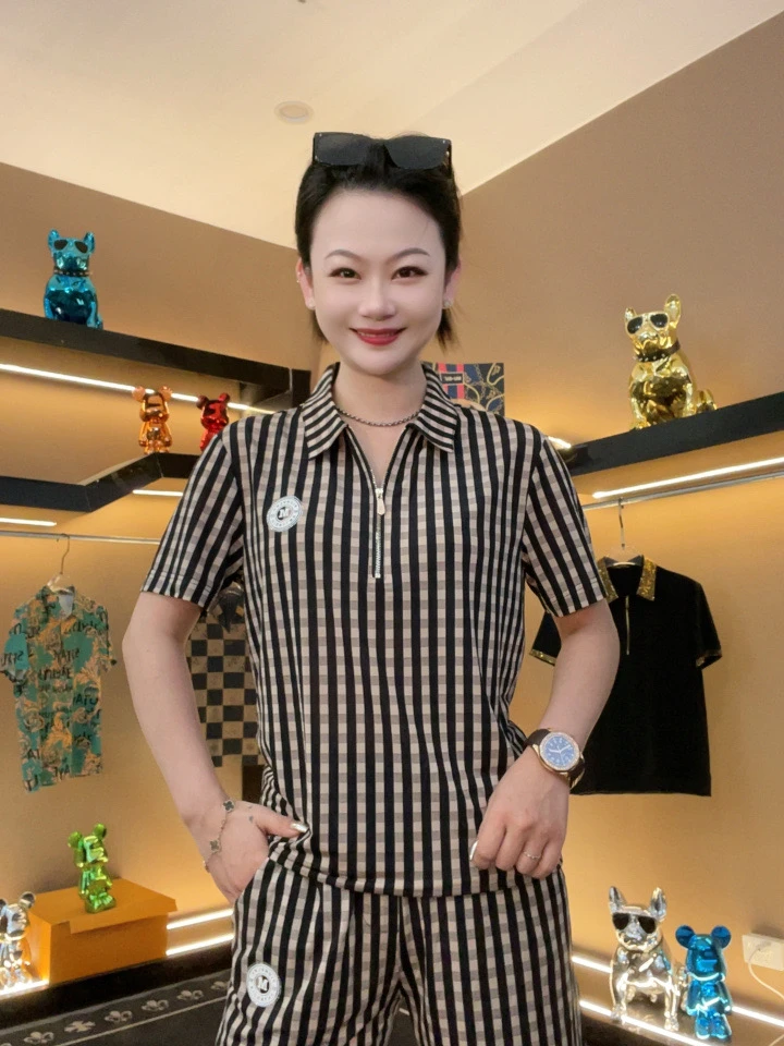 江南婷姐优选欧货-胸标休闲翻领夏季唐装男式时尚欧美轻奢套装