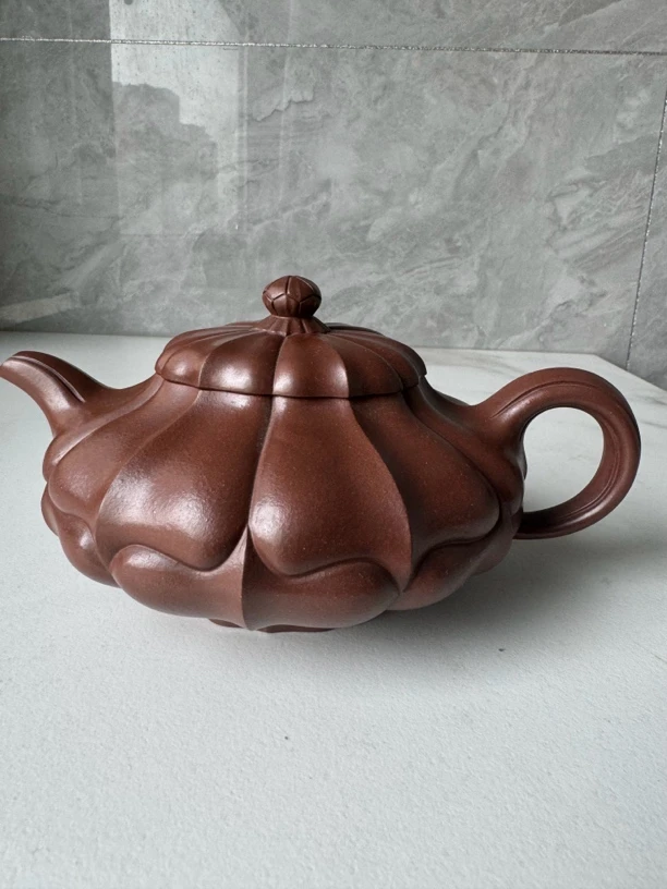 早期筋纹合欢紫砂壶，全手工，700毫升，长22厘米宽14厘米.高10厘米