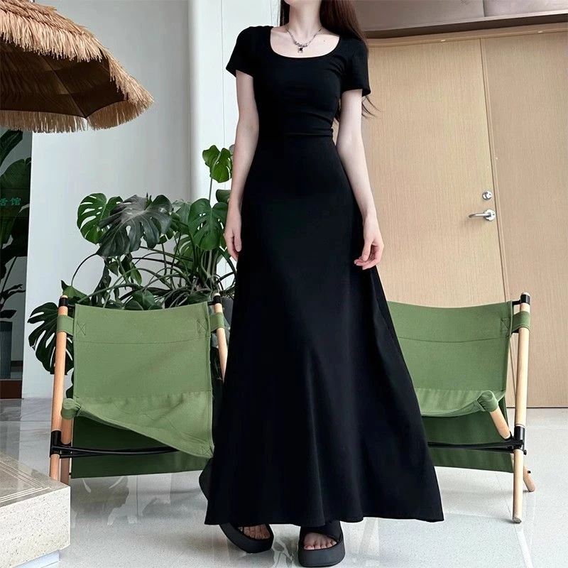 法式方领黑色连衣裙子女夏季新款气质收腰显瘦高级感赫本a字长裙