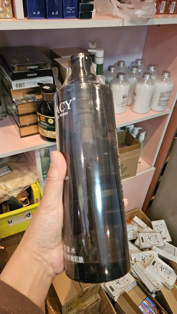 芦荟保湿水补水保湿清爽型淡淡的香味看似清透却很滋润院装750ml