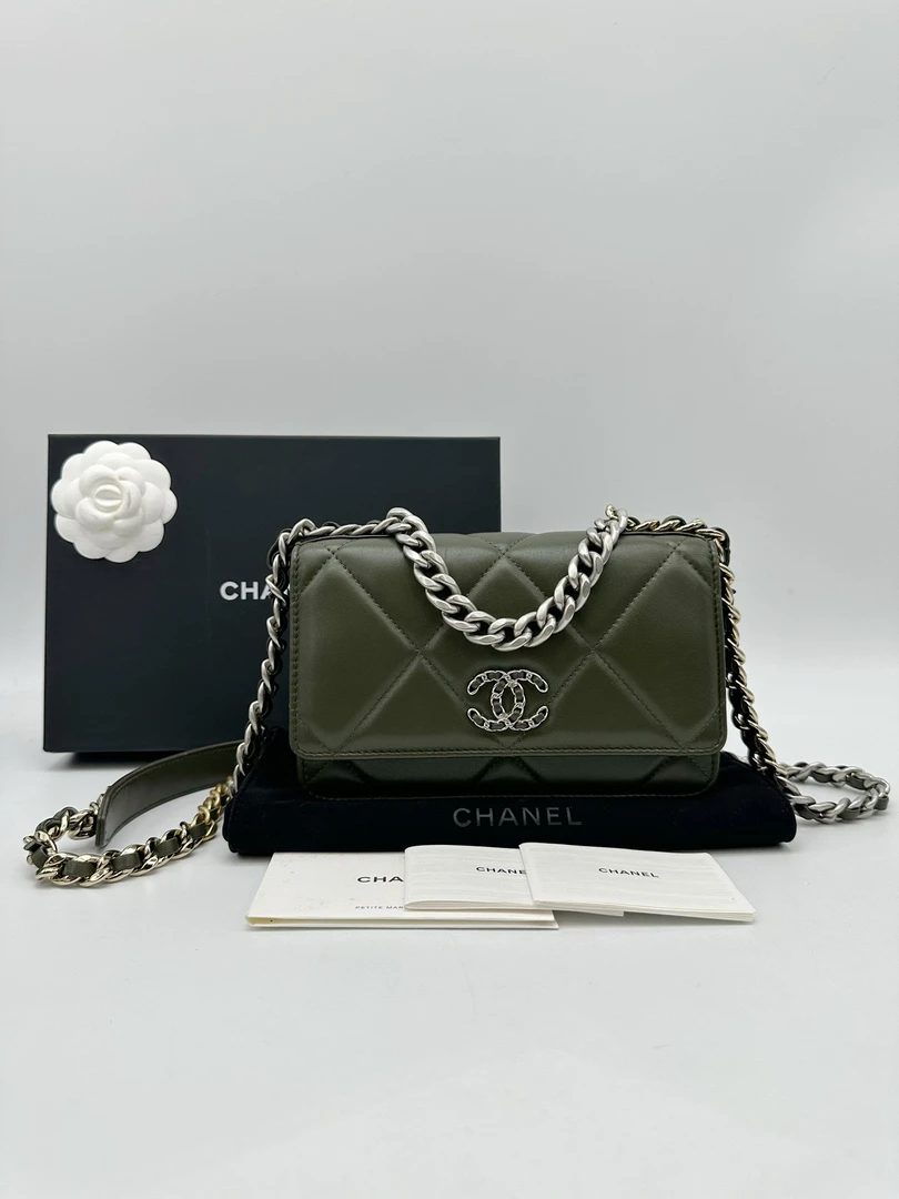 95新 Chanel/香奈儿 绿色19bag woc链条包 68854