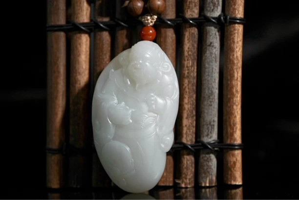 和田玉且末料财神把件