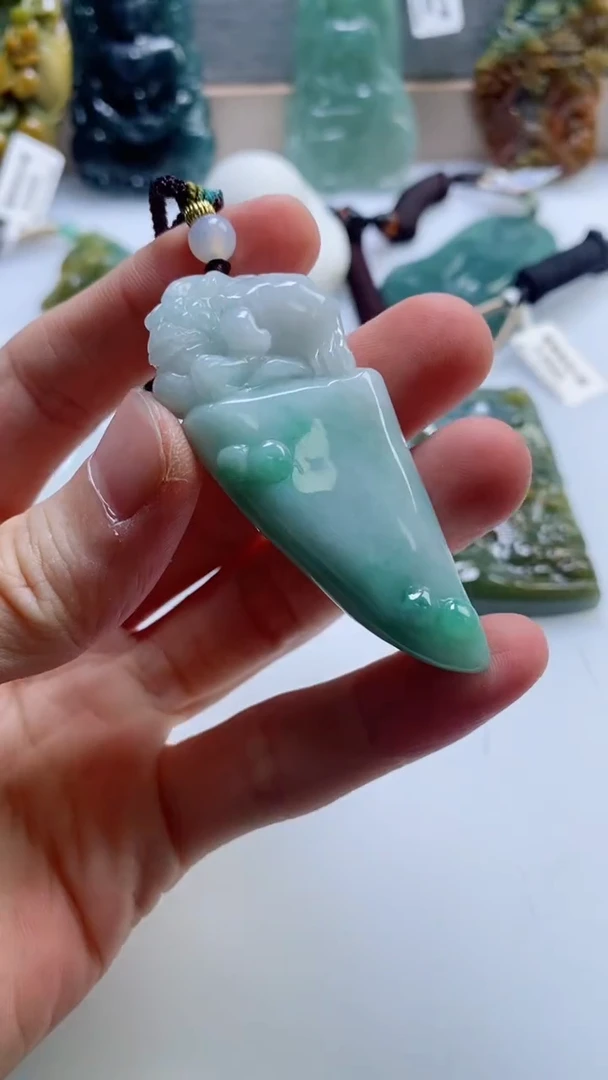 【闪购商品】翡翠挂件未镶嵌