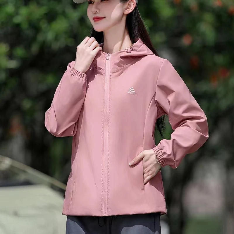 薄款冲锋衣2024新款休闲连帽防风防水外套男女情侣夹克外套