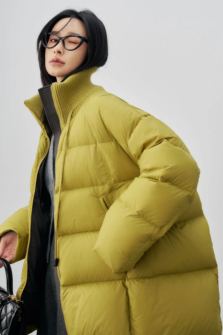 【新国标90白鸭绒】针织罗纹立领大翻领抽绳拼接宽松中长款羽绒服