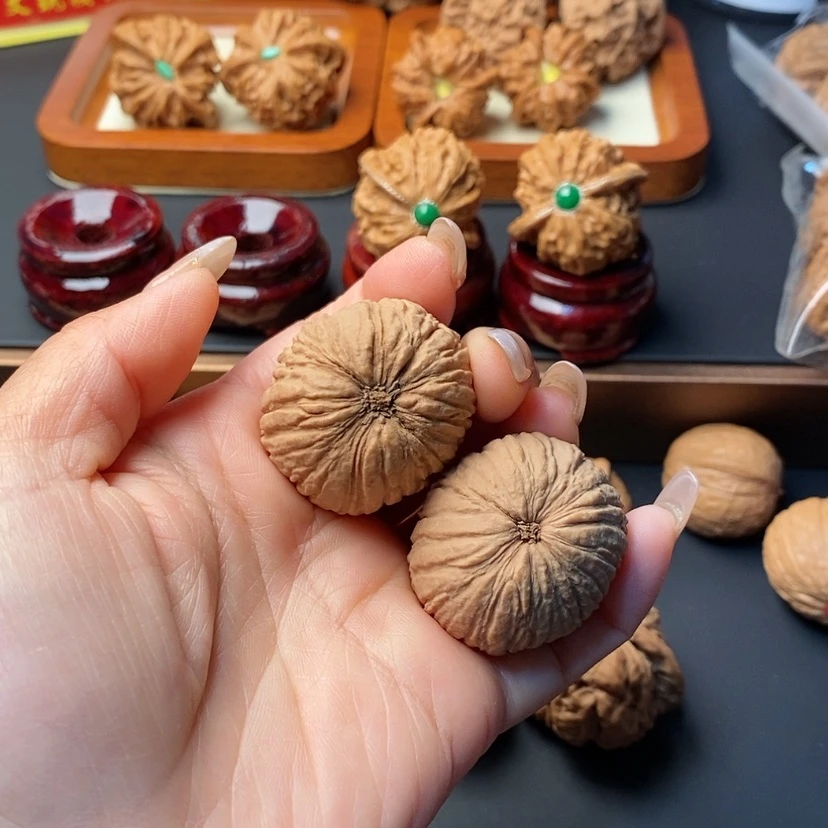 【闪购商品】文玩核桃吊坠猴头元宝