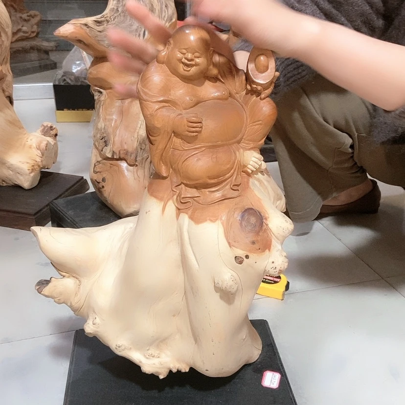 【闪购商品】崖柏根雕邱*刚