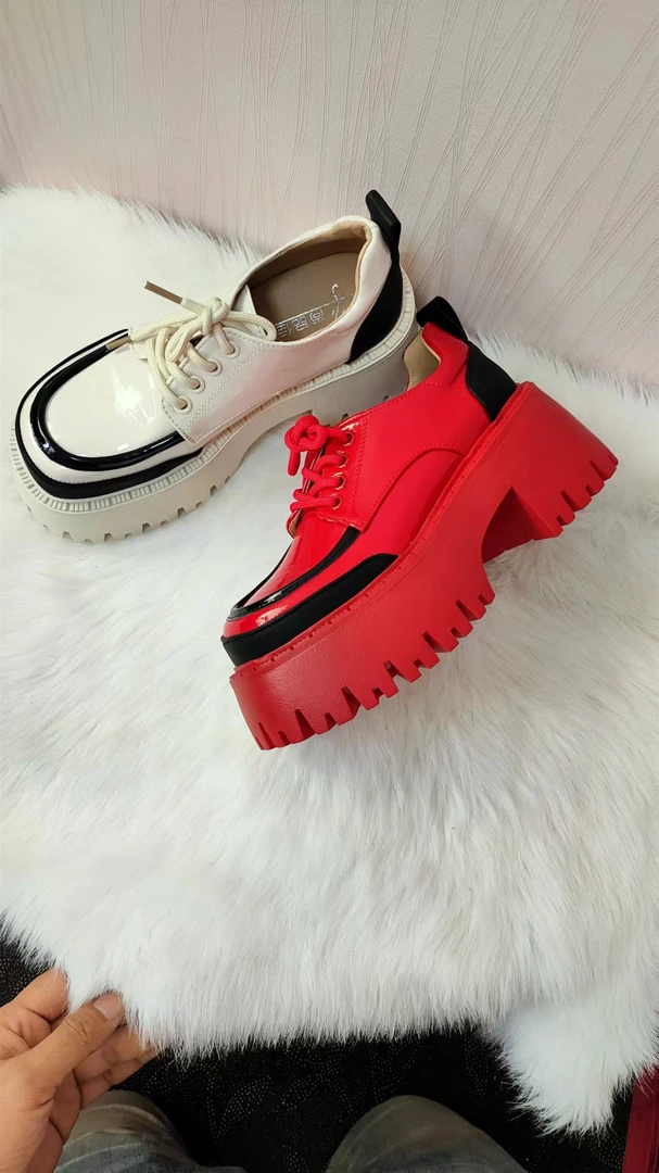 小皮鞋女英伦风新款春季时尚单鞋复古增高乐福鞋