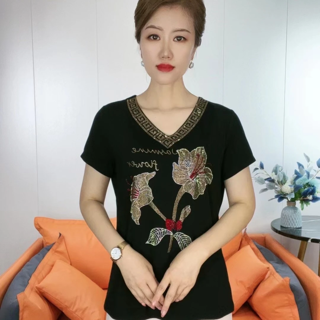 时尚重工宽松半袖妈妈装夏季休闲百搭黑色V领短袖双百合V3093