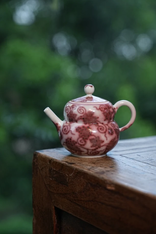 南山雪堂耕陶瓷夫人全釉里红福寿绵长葫芦壶