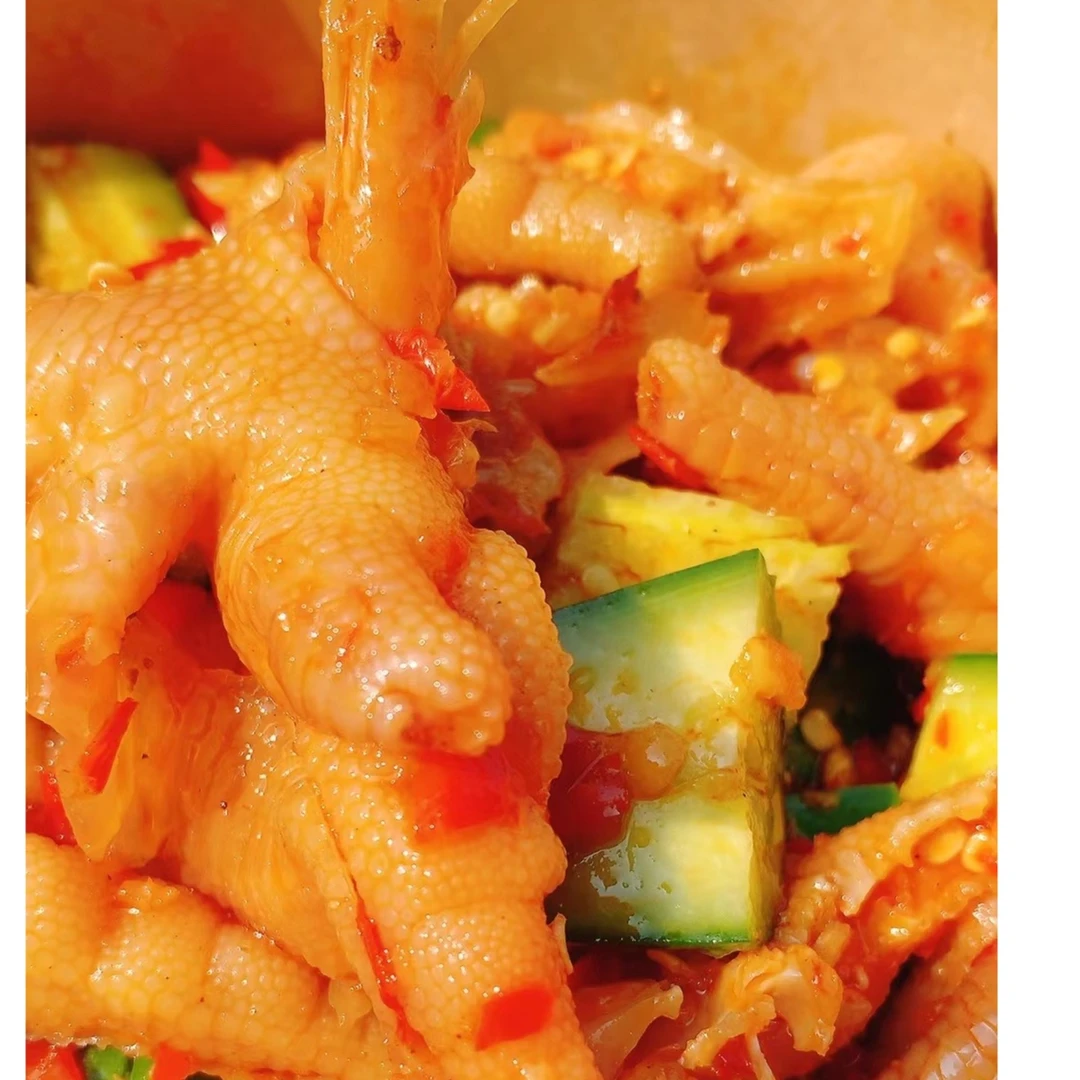 无骨鸡爪拌黄瓜20元/份