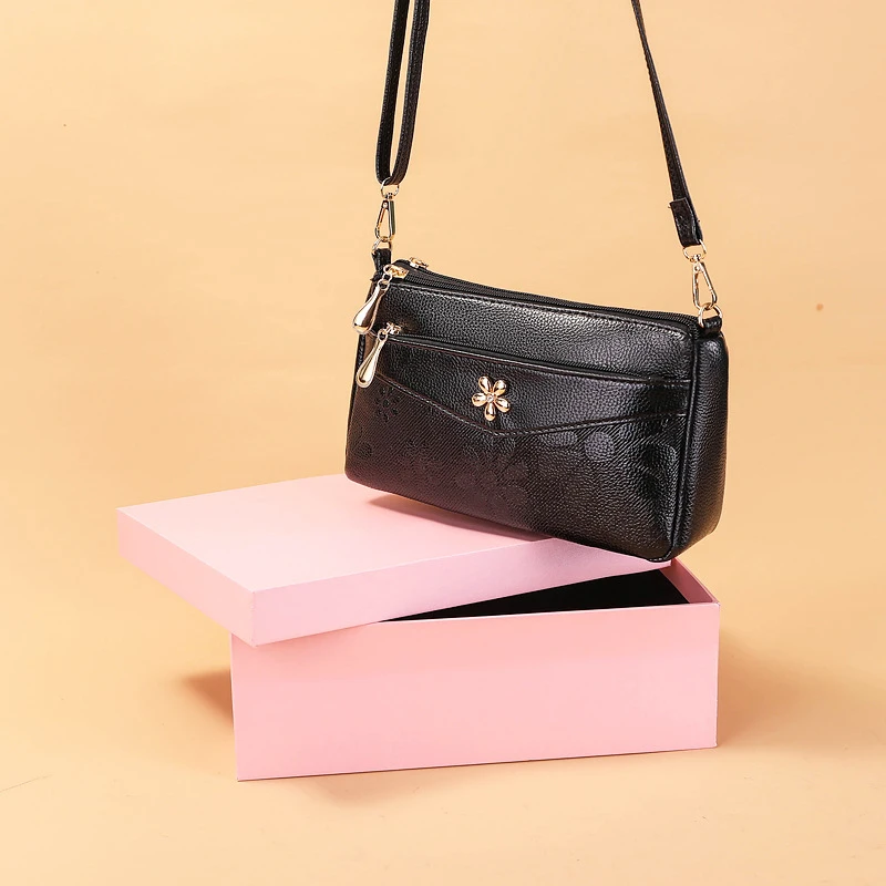 软皮中年女包多层妈妈斜挎小包包2024新款百搭时尚大气女包单肩包